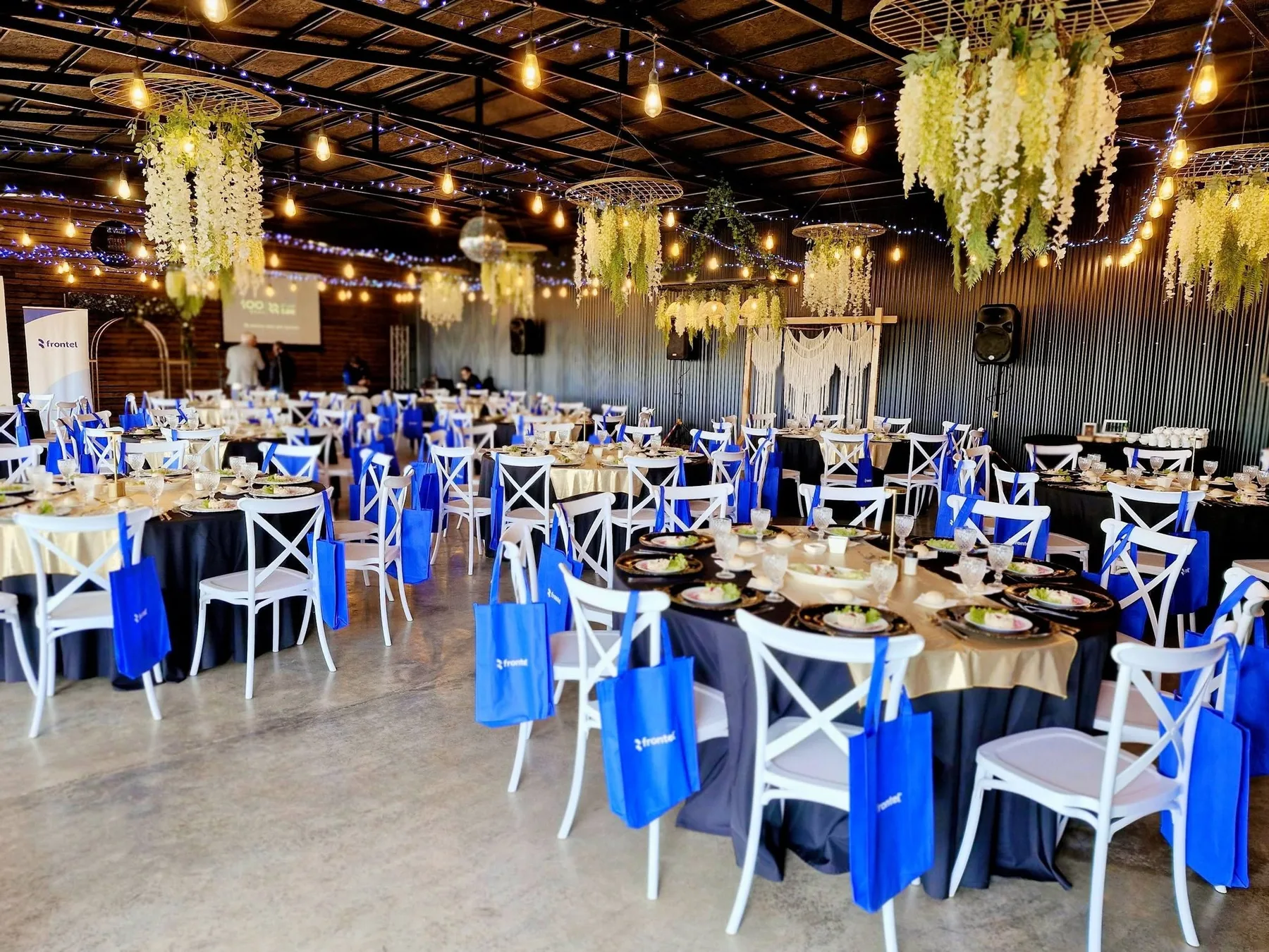 Montaje de banquetería de Picoteo Sin Culpa para un evento